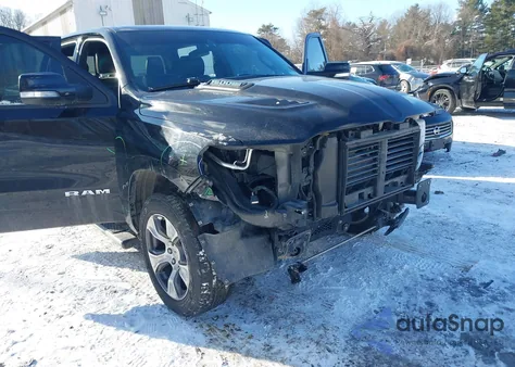 2022 Ram 1500 Laramie 4X4 6'4 Box z USA, uszkodzony, nr VIN 1C6SRFRT6NN440577